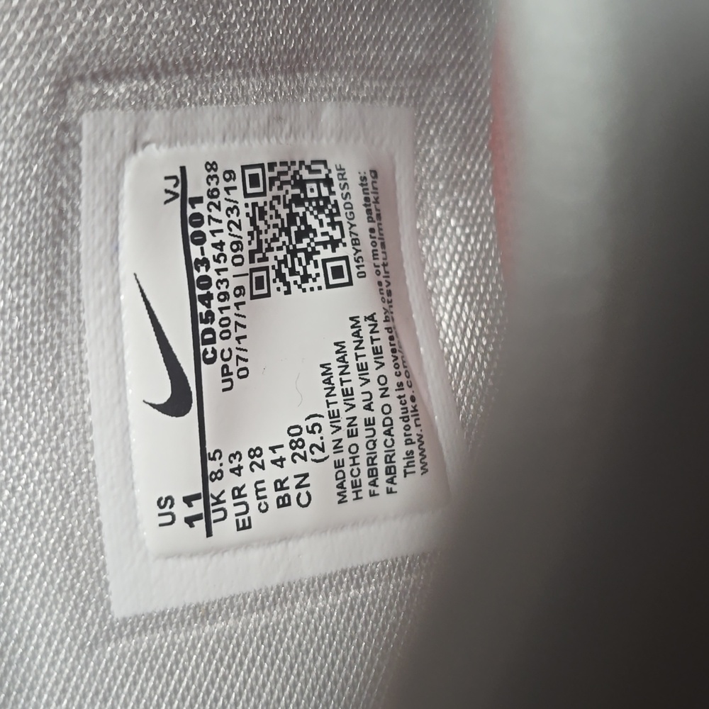 Nike Size 11 - Picture 8 of 8
